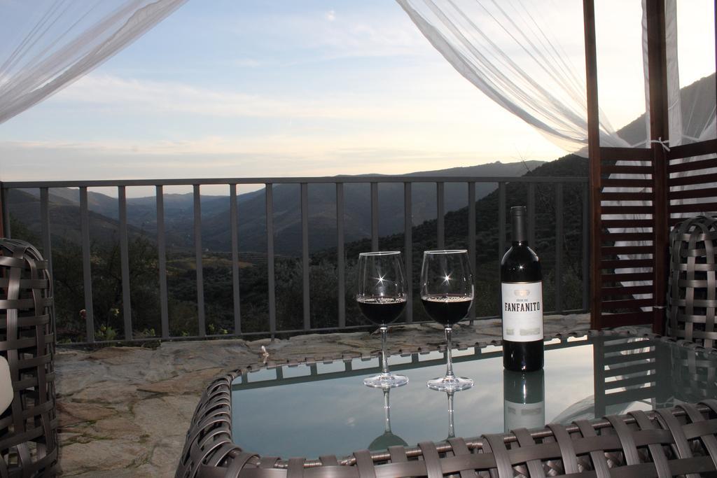 Гостевой дом Quinta Vale De Carvalho Pinhal do Douro Экстерьер фото